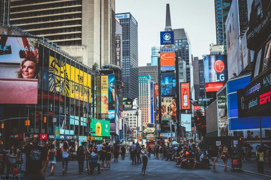 New York: Times Square Evening Walking Tour with Hot Dog - Why the Tour Is Worth It