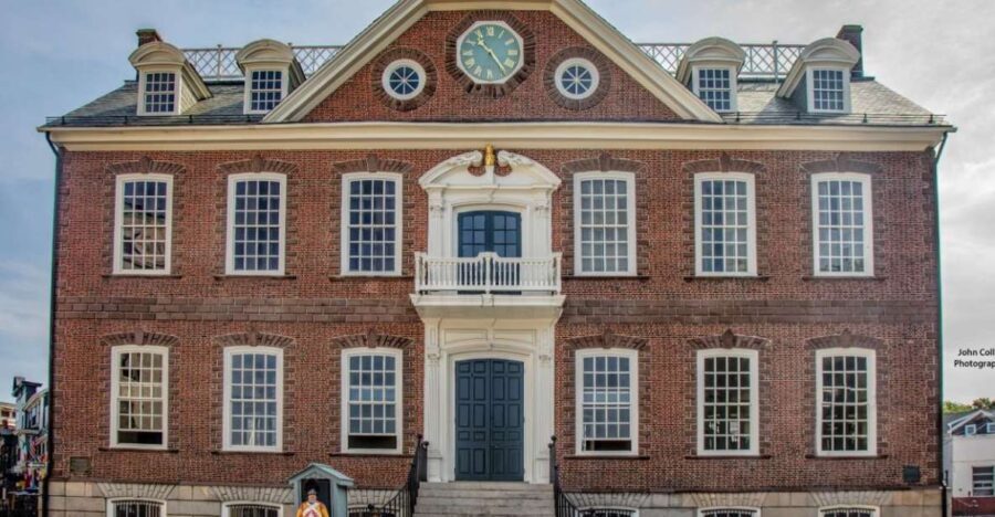 Newport: Colonial History Walking Tour with Museum Entry - The Guide and How It Affects the Experience