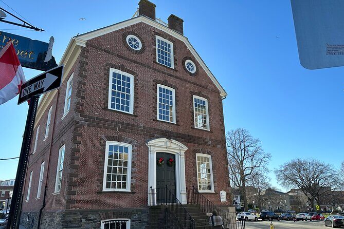 Newport Downtown Historic Audio APP Self Guided Smart Phone Tour - What We Loved and What to Consider