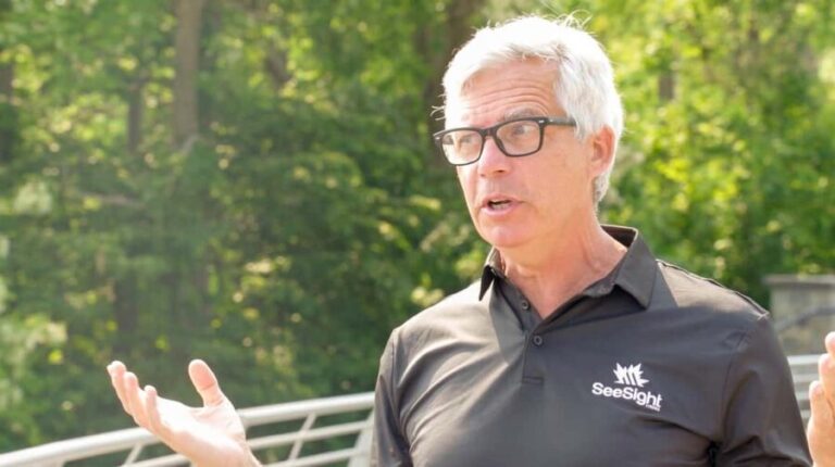 Niagara Falls Canada: Highlights Tour With Boat Cruise - Key Points