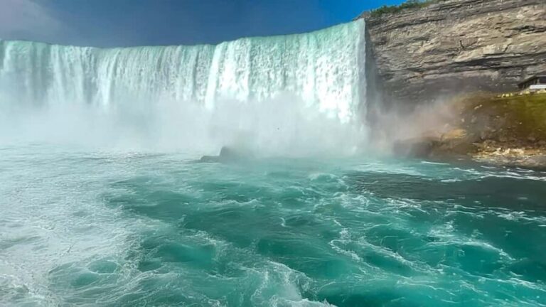 Niagara Falls Exclusive Walking Tour: Voyage to the Falls - The Guided Walking Tour