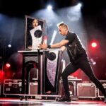 Niagara Falls, USA: Magic Theatre - Illusionist Leon Etienne - What Makes the Show Stand Out?