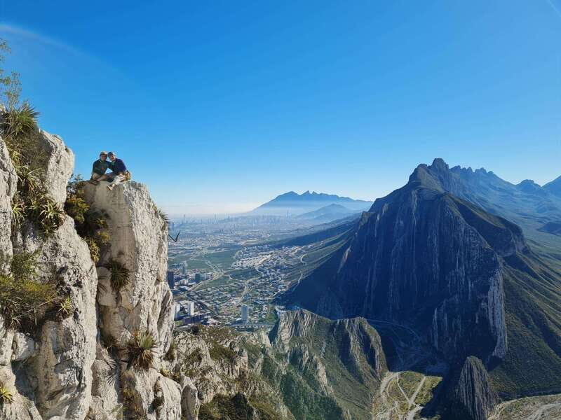 Nido de Aguiluchos: Hiking, rappel and breathtaking photos - FAQs