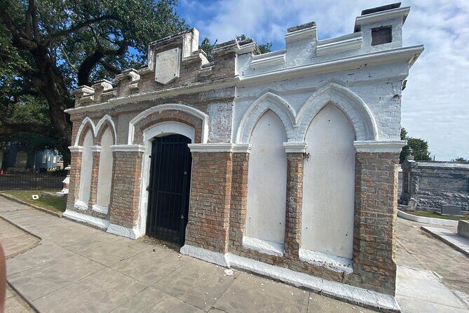 Night Cemetery Insiders Bus Tour- New Orleans - FAQ