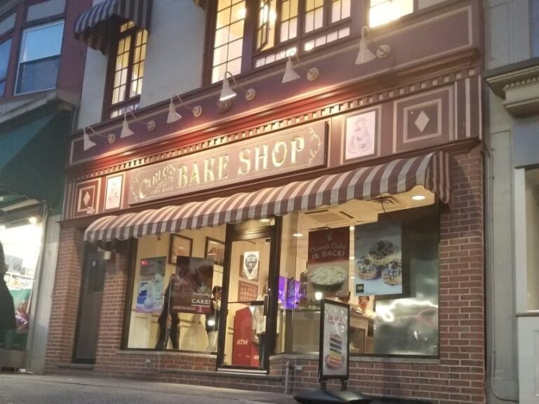 NYC: City Skyline Sightseeing Bus Tour at Night - Who Should Consider This Tour?