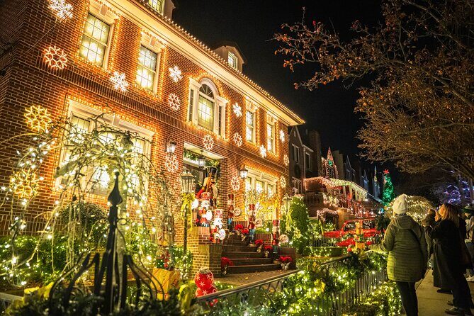 NYC Holiday Lights and Dyker Heights Luxury Bus Tour - What’s Included and How It Works