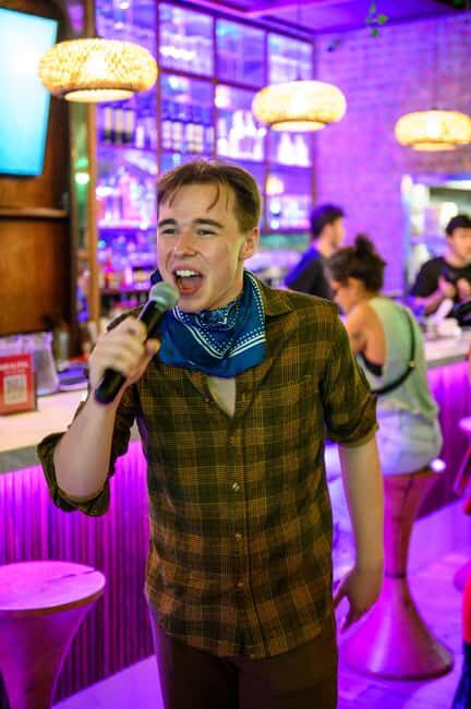 NYC: Immersive Dinner Show with Live Music - The Performance and Atmosphere