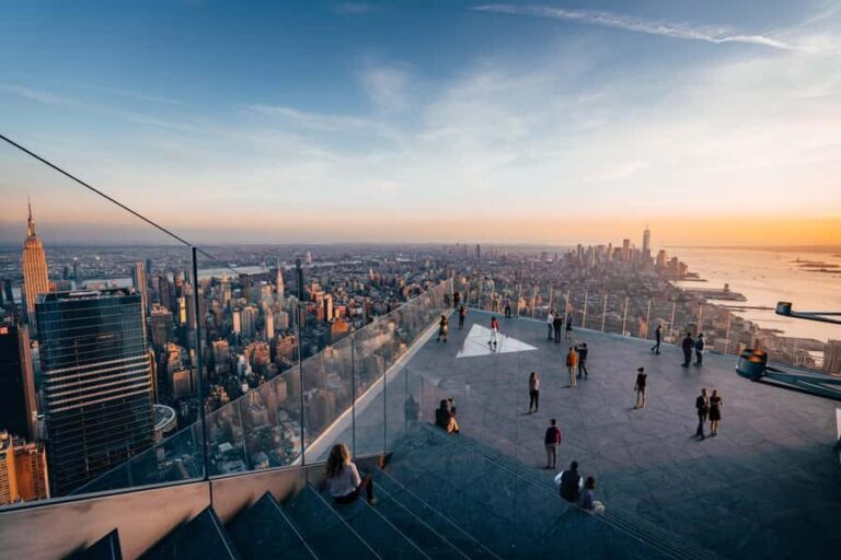 NYC: Pick 1 Attraction + Edge New York + Top of the Rock - The Value of the Pass