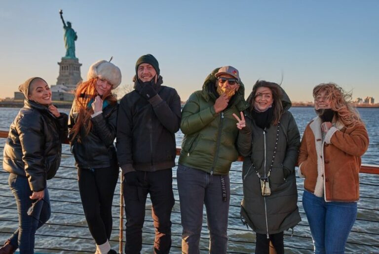 NYC: Romantic Valentine's Day Champagne Cruise - Practical Considerations