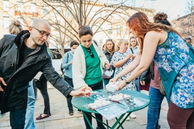 NYC: Sex and the City Sites Bus Tour (On Location Tours) - Who Should Consider This Tour?