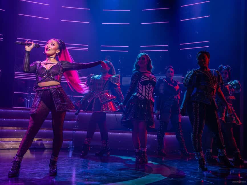 NYC: SIX the Musical on Broadway - What to Expect from the Show