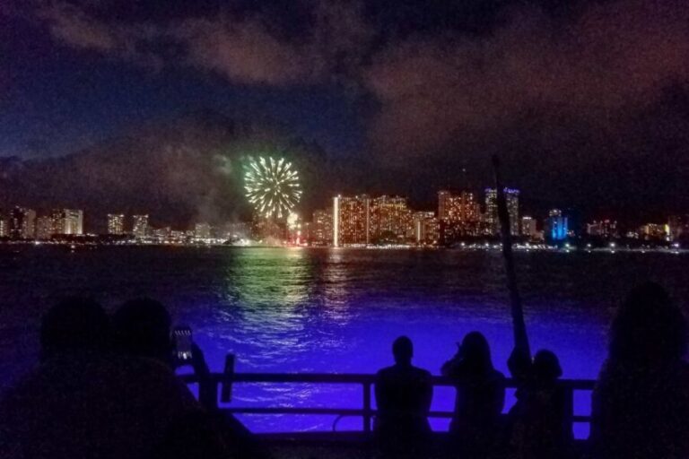 Oahu: Waikiki BYOB Friday Night Fireworks Cruise - Who Will Love This Cruise?