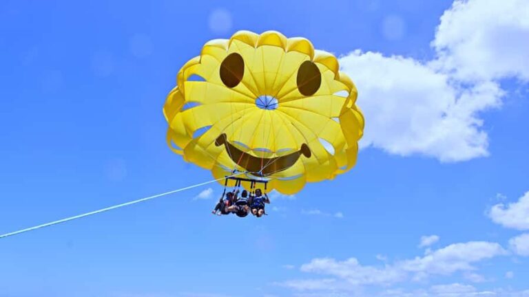 Oahu: Waikiki Parasailing - Why People Keep Coming Back