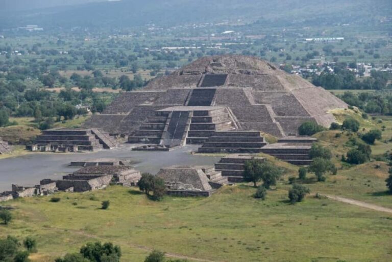 Oaxaca: Private Monte Albán Tour with Zapotec Tombs & Crafts - Why This Tour Might Be a Great Fit for You