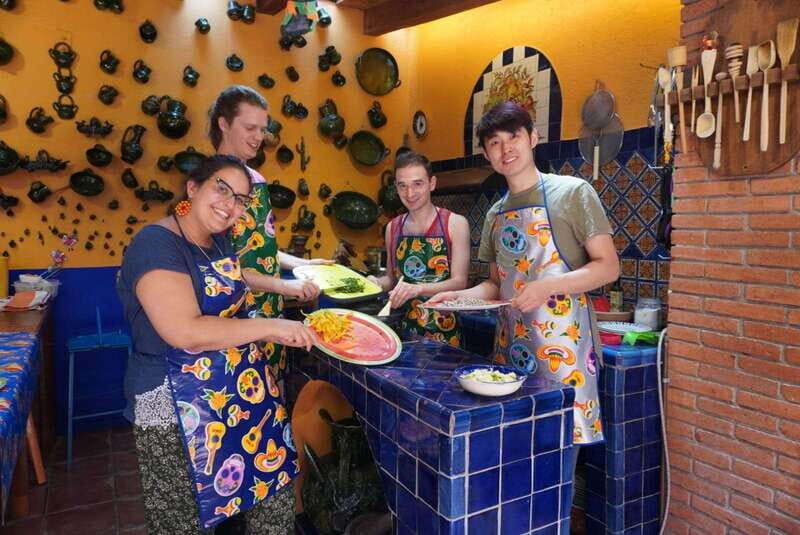Oaxaca: Traditional Oaxacan Cooking Class with Market Visit - What Makes This Tour Stand Out?
