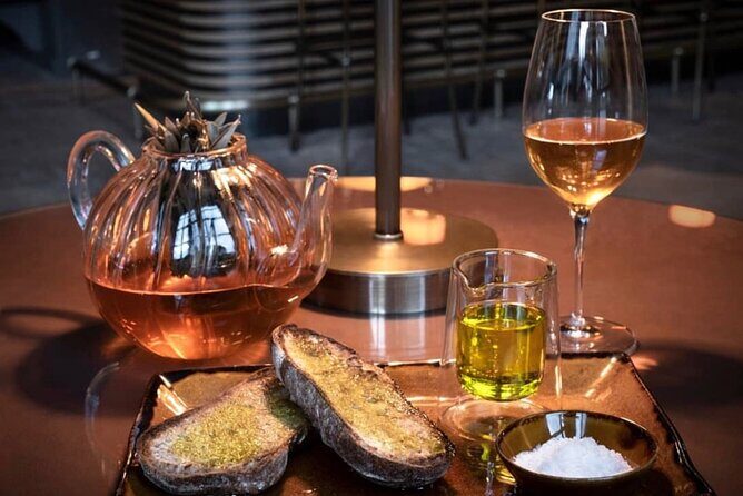 Olive Oil, Cheese, and Wine Tasting with Local Expert - The Fine Details: How It All Comes Together