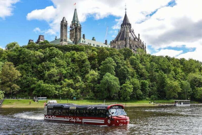 Ottawa: Bilingual Guided City Tour by Amphibious Bus - What the Tour Offers