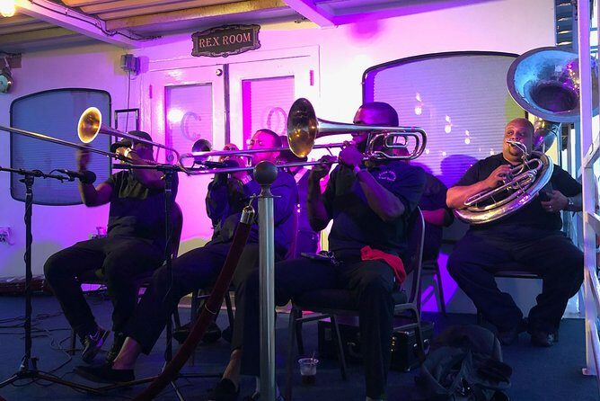 Paddlewheeler Creole Queen Jazz Dinner Cruise in New Orleans - Who Will Love This Experience?