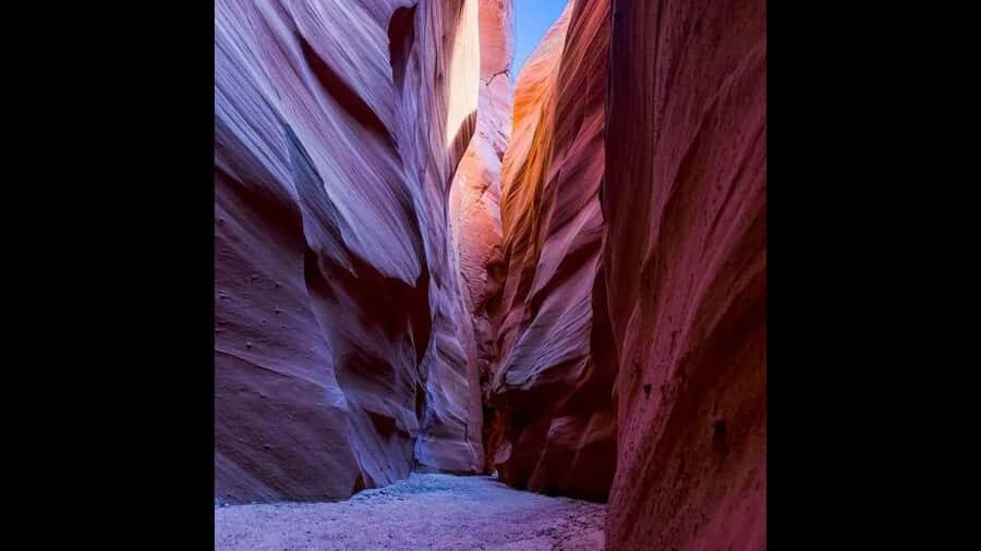 Page: Guided Deer Slot Canyon Tour - The Descent and the Scenic Highlights