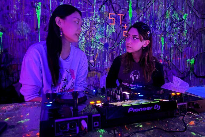 Paint-in-the-Dark X Live DJ Workshop - The Experience: A Step-by-Step Breakdown