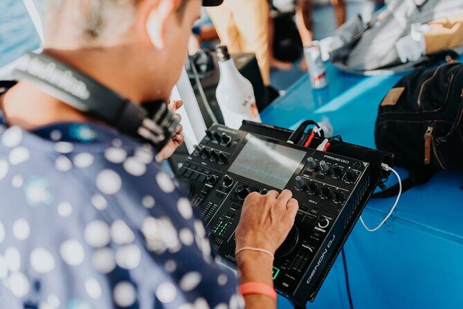 Paradise Waikiki Sunset Cruise + LIVE DJ + SWIMMING - Who Should Consider This Cruise?