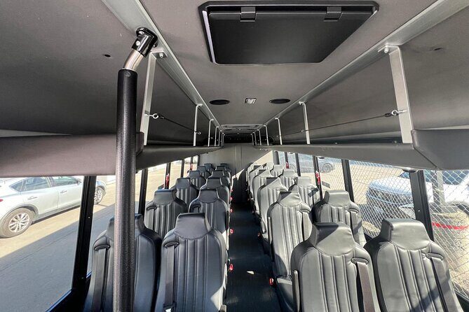 Pearson Airport to Niagara and Vice Versa 24 Passengers Minibus - Why Choose This Service?