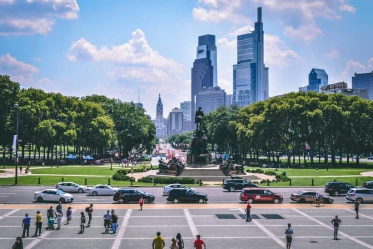 Philadelphia: Highlights, History, Food & Pop Culture - Why This Tour Works Well