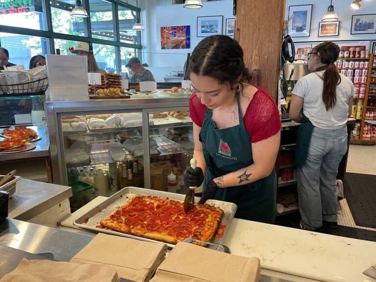 Pike Place Market: Meet the Market - Food and Fun Tour - What Will You See and Do?