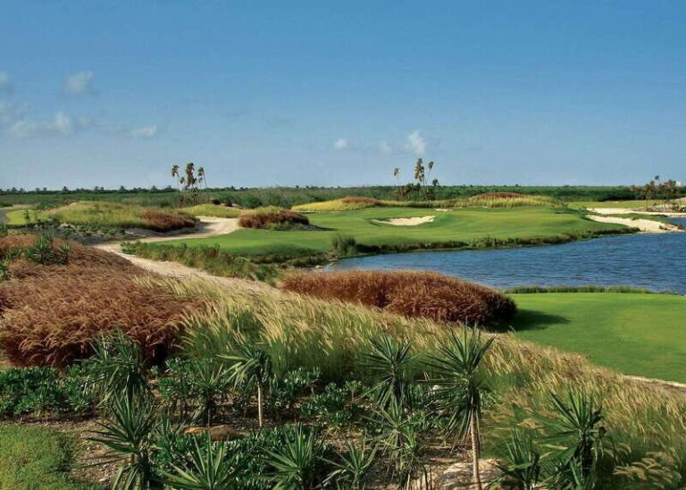 Play Riviera Cancun Golf Course W/Clubs - The Experience: What’s Included and How It Works