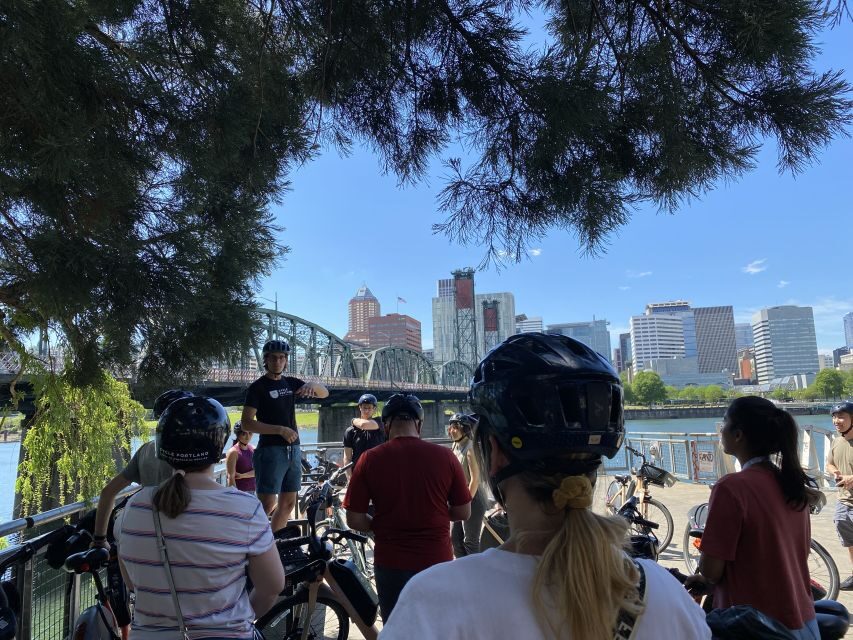 Portland: Guided Bike Tour with Brewery Visits - Visiting Microbreweries