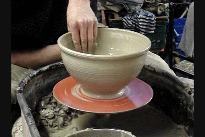 Pottery wheel class in Toronto Bay&Dundas - The Core of the Experience: Working with Clay
