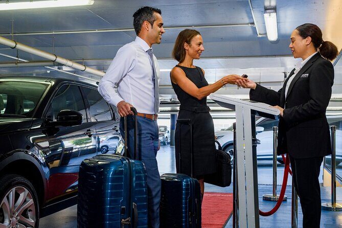 Private Airport Transfer to and From Sydney CBD - Vehicles and Comfort: What You Can Expect