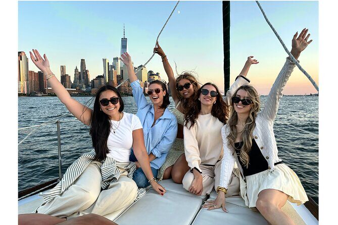 Private Classic Sailboat Tour in New York City - Navigating the Experience: What You Can Expect