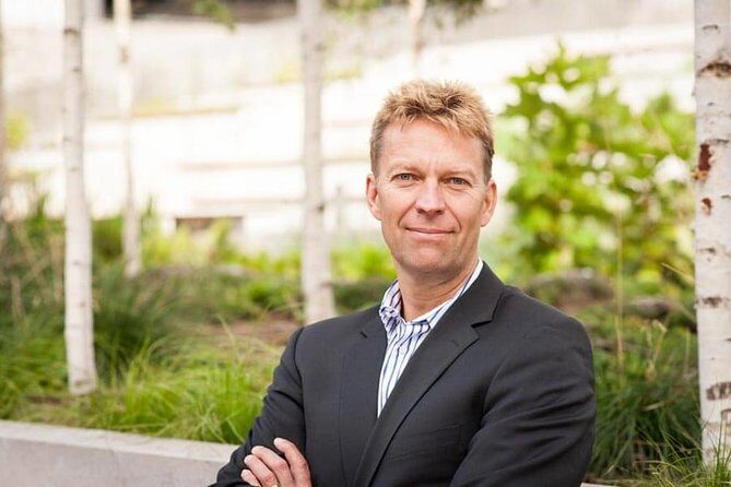 Private Photo Session with a Local Photographer in Niagara - The Value and Price Breakdown