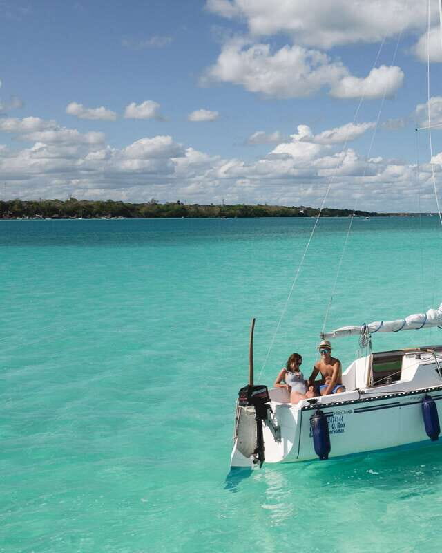 Private sailboat tour across the Bacalar seven colors lagoon - What makes this tour stand out?