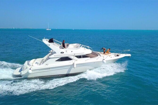 Private SeaRay 47ft Yacht Rental Cancun 23P6 - Who Should Consider This Tour?