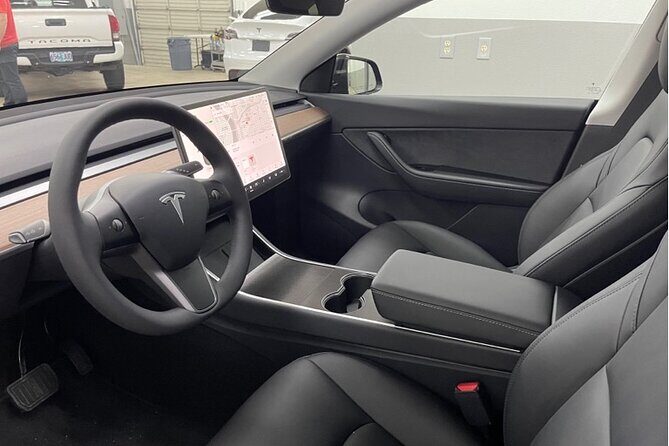 Private SUV Tour by 100% Electric Tesla - What to Expect During Your Tour