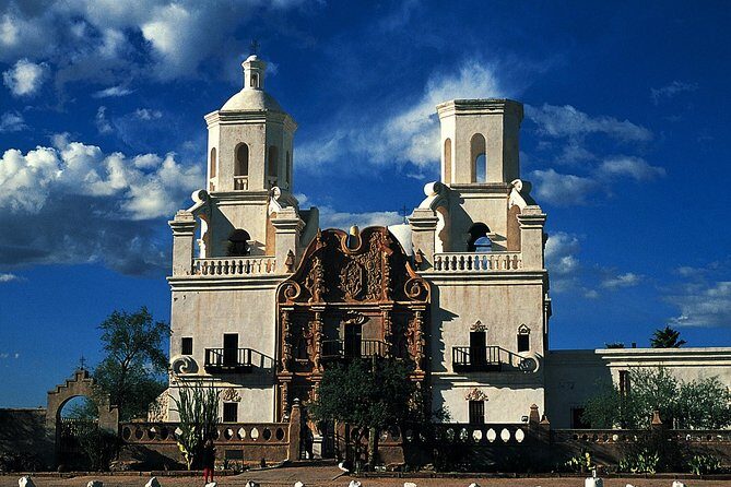Private Tombstone Arizona and San Xavier Mission Day Trip - Stepping into the Old West: Tombstone