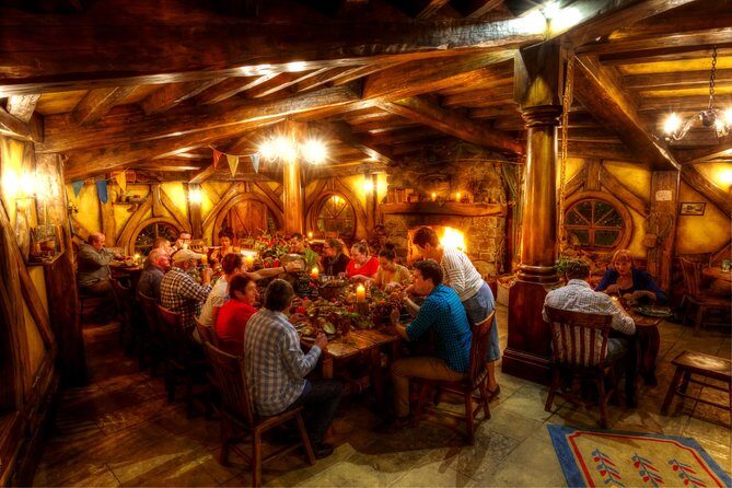 Private tour - Hobbiton Movie Set Evening Banquet Return from Auckland - The Itinerary — What You Can Expect