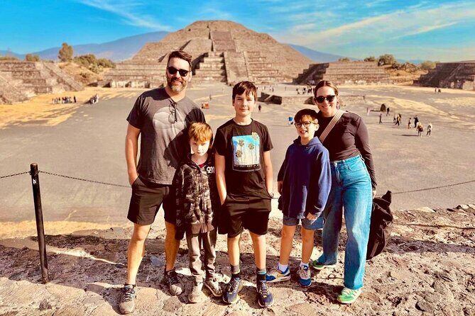 Private Tour: Mexico City to Pyramids/Basilica of Guadalupe. - The Teotihuacan Experience