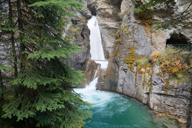 Private Tour Moraine Lake, Louise, Emerald & Johnston Canyon - Who Should Consider This Tour?