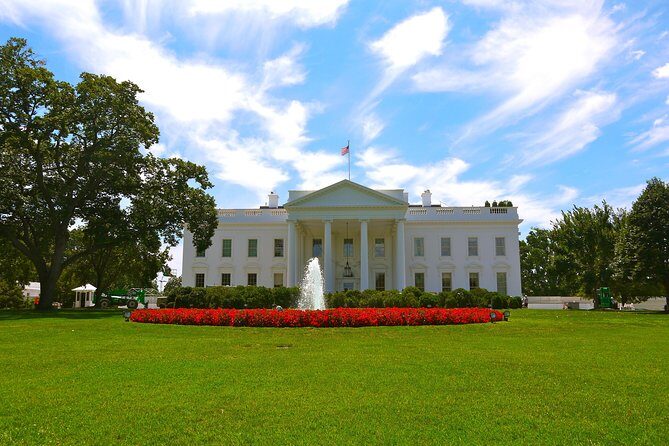 Private Tour to see the Monuments and Memorials in Washington DC - The Guide and Customer Experience