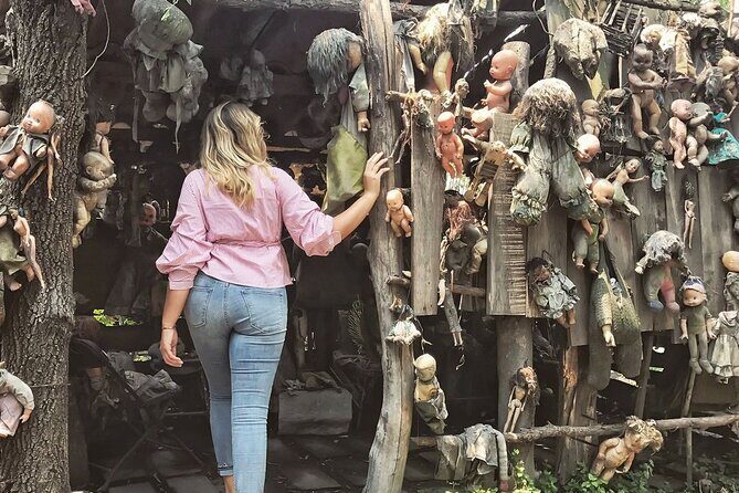 Private tour to the spooky Island of the Dolls in Xochimilco - What’s Not So Perfect