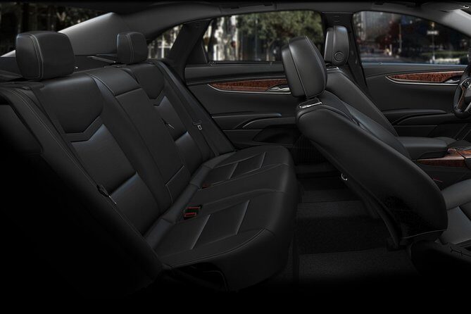 Private Transfer: Calgary Airport to Downtown - The Realities of the Experience