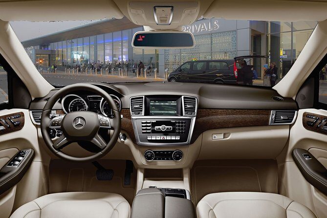 Private Transfer from Honolulu (HLN) Airport to Kawela - Vehicle Options and Capacity