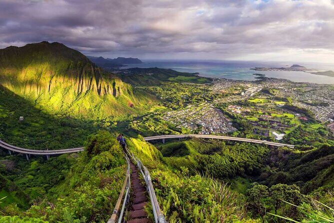 Private Transfer from Ko Olina to Honolulu (HLN) Airport - The Vehicle Experience and Route