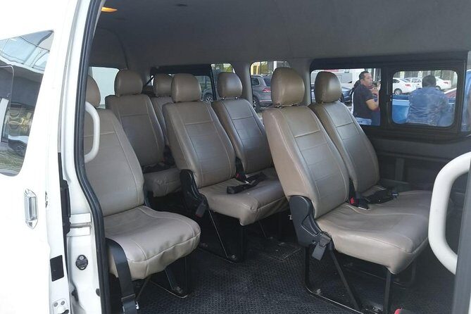Private Transfer Playa del Carmen to Cancun Airport CUN by Minivan - Minibus - Suitability and Practical Considerations