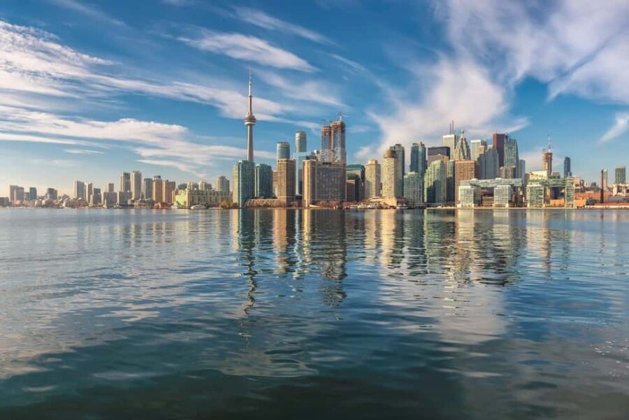 Private Walking Tour in Downtown Toronto - The Benefits of a Private Tour