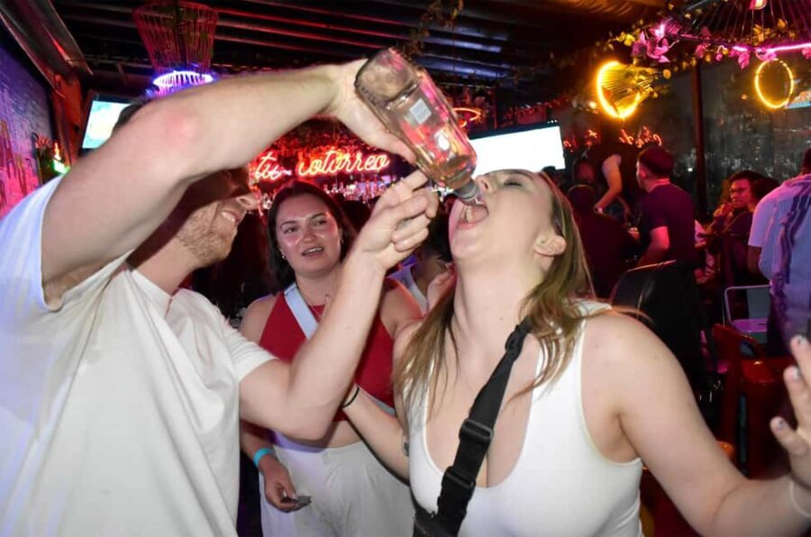 Puerto Vallarta: Guided Pub Crawl With Welcome Drinks - What to Expect at Each Stop