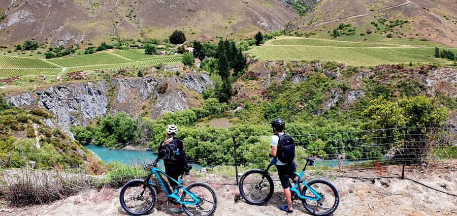 Queenstown: Guided E-Bike Tour with Winery Visits & Tastings - The Itinerary Breakdown